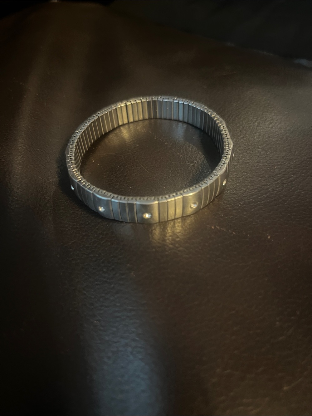 Stretchy fashion bracelet